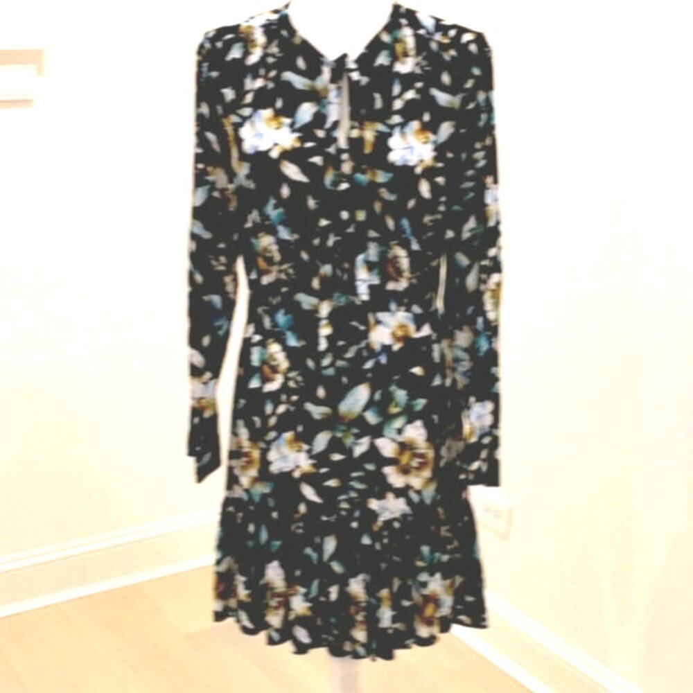 Walker & Wade 
Ibiza Dress Black Floral Ruffle‎ Hem Long Sleeve 
Size Medium
